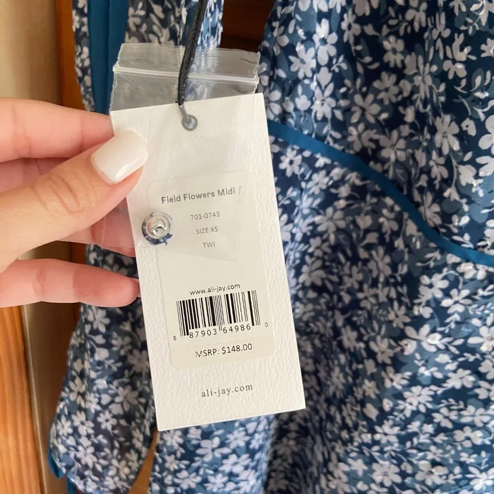 NEW Ali & Jay Blue Floral Field Flowers Midi Dress - Picture 8 of 13